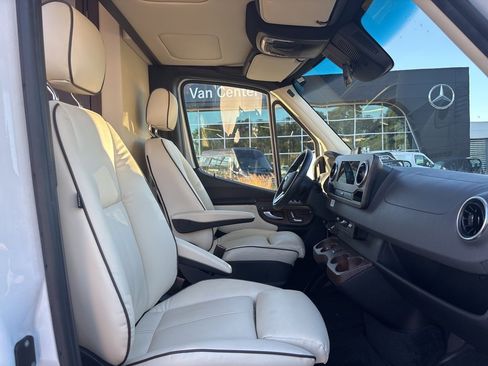 Used 2022 Mercedes-Benz Sprinter 144 Cargo image 75