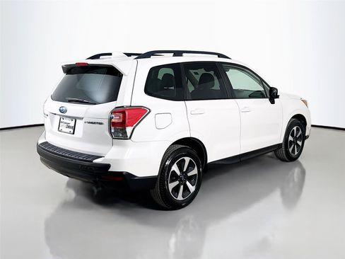 Used 2018 Subaru Forester 2.5i Premium AWD/4WD image 9