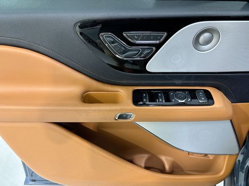 New 2025 Lincoln Aviator Black Label image 12