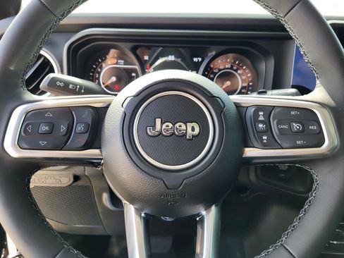 New 2025 Jeep Wrangler Sahara w/ Technology Group image 16