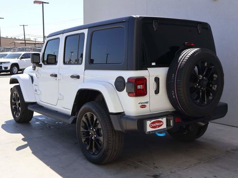 Used 2023 Jeep Wrangler High Altitude image 3