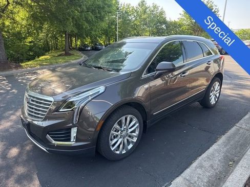 Used 2019 Cadillac XT5 Platinum AWD/4WD image 3