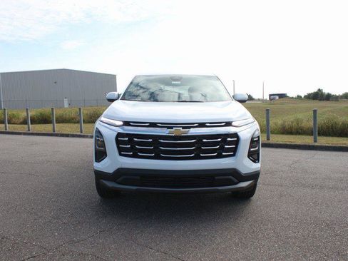 New 2026 Chevrolet Equinox LT w/ Convenience Package II image 3