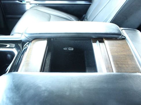 Used 2024 Jeep Grand Wagoneer L 4WD image 28