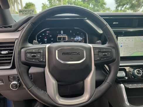 Used 2025 GMC Sierra 1500 Denali w/ Denali Reserve Package AWD/4WD image 27