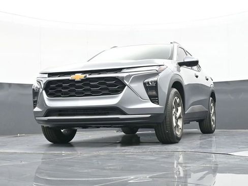 New 2026 Chevrolet Trax LT w/ Driver Confidence Package FWD image 46