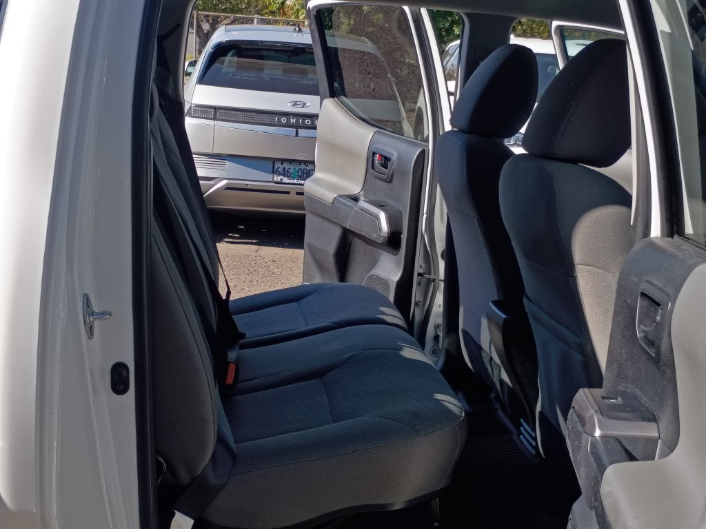 Used 2023 Toyota Tacoma SR5 RWD image 17