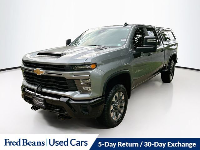 Used 2025 Chevrolet Silverado 2500 Custom w/ Custom Convenience Package AWD/4WD image 4