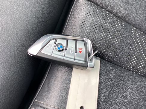 Used 2022 BMW X5 xDrive40i AWD/4WD image 46