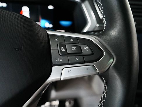 Used 2023 Volkswagen Tiguan SE R-Line image 23