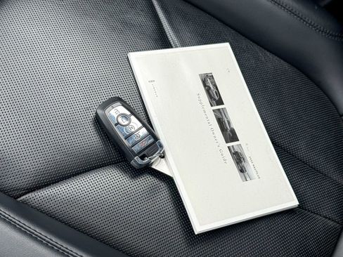 Used 2022 Lincoln Nautilus Reserve image 34