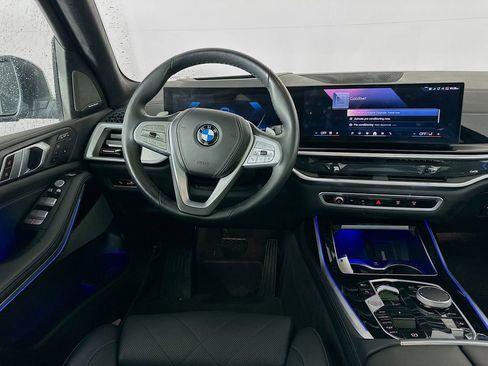 Used 2024 BMW X7 xDrive40i w/ Premium Package image 29