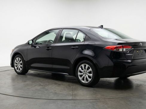 Used 2025 Toyota Corolla LE image 6