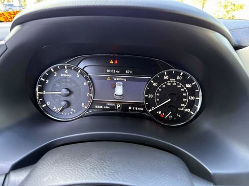 Used 2024 INFINITI QX80 Sensory image 25