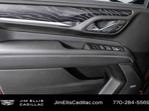 Used 2023 GMC Yukon XL Denali w/ Denali Reserve Package image 10