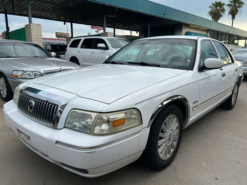 Used 2010 Mercury Grand Marquis LS RWD image 1