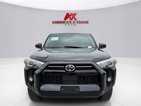 Used 2024 Toyota 4Runner SR5 AWD/4WD image 9