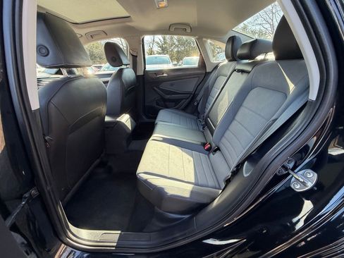 Used 2025 Volkswagen Jetta SE image 24