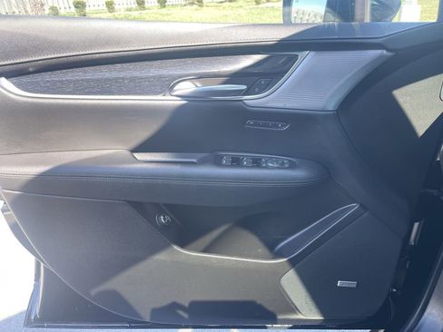 Certified 2023 Cadillac XT5 Premium Luxury AWD/4WD image 35