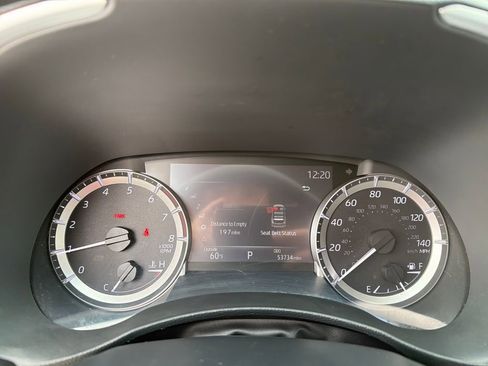 Used 2023 Toyota Highlander XLE FWD image 29