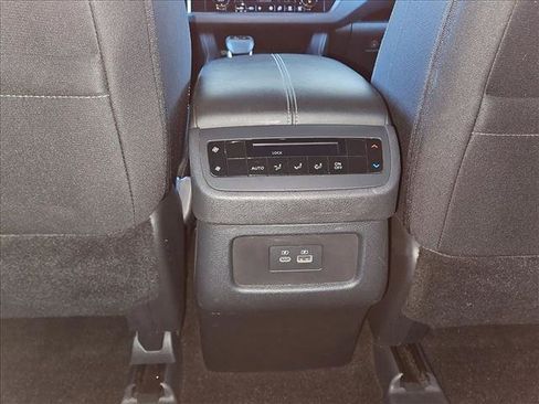 Used 2024 Nissan Pathfinder SV FWD image 16