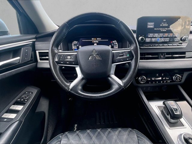 Used 2023 Mitsubishi Outlander SEL FWD image 7