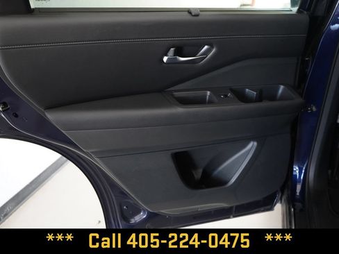 Used 2025 Nissan Pathfinder SL AWD/4WD image 27