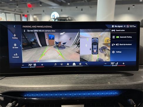 Used 2025 BMW 330i xDrive Sedan w/ Convenience Package image 19