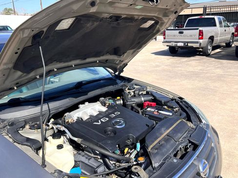 Used 2003 Nissan Altima 3.5 SE image 11