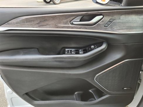 Used 2023 Jeep Grand Cherokee L Overland image 26