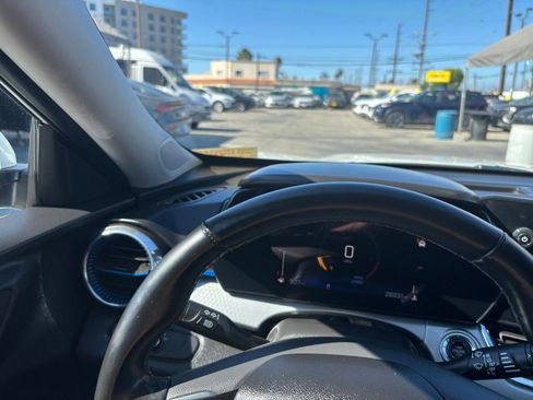 Used 2025 Chevrolet Trax LT w/ LT Convenience Package FWD image 30