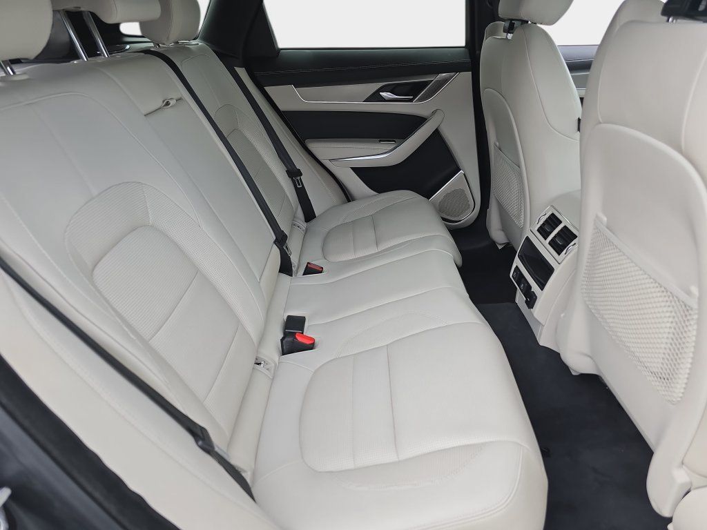 Used 2025 Jaguar F-PACE R-Dynamic S AWD/4WD image 11