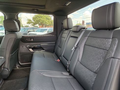 Used 2025 Toyota Tundra Limited AWD/4WD image 12