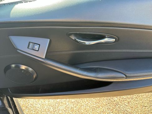 Used 2008 BMW 650i Convertible w/ Sport Pkg RWD image 19