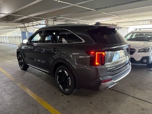 Certified 2025 Kia Sorento SX Prestige AWD/4WD image 5