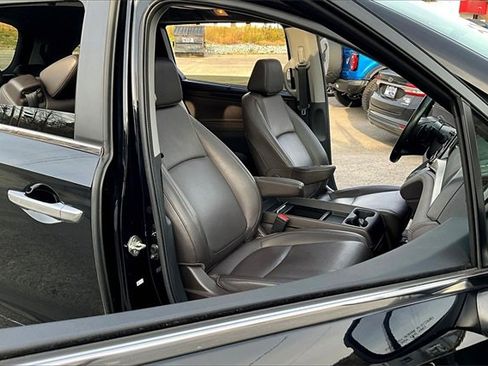 Used 2018 Honda Odyssey Touring image 7