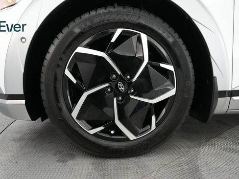 Used 2024 Hyundai Ioniq 5 Limited image 18