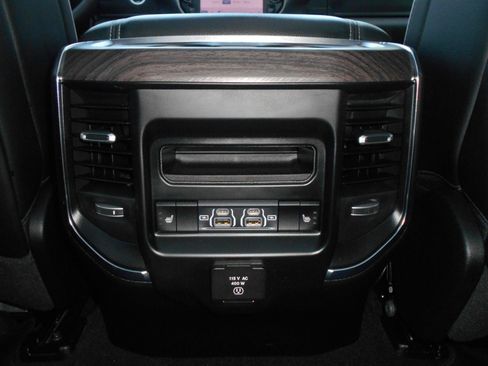 Used 2025 RAM 1500 Laramie w/ Sport Appearance Package AWD/4WD image 21