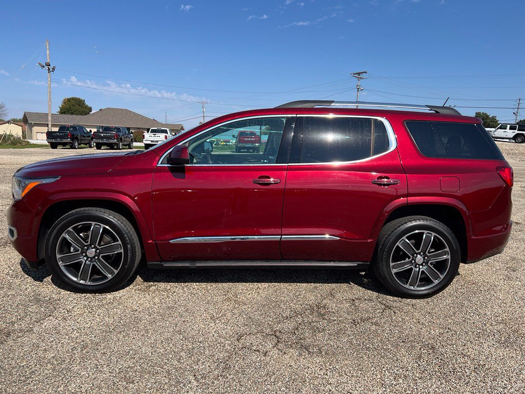 Used 2017 GMC Acadia Denali w/ Technology Package AWD/4WD image 2