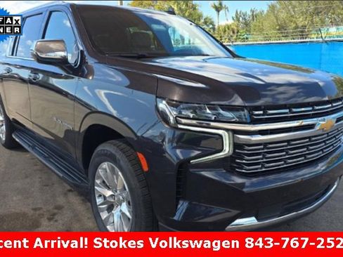 Used 2023 Chevrolet Suburban Premier image 1