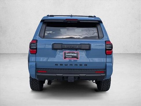 New 2026 Toyota 4Runner SR5 AWD/4WD image 8