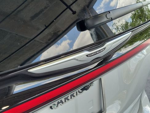 New 2026 Chrysler Pacifica Select FWD image 5