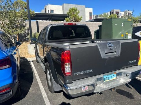 Used 2010 Nissan Frontier SE AWD/4WD image 4