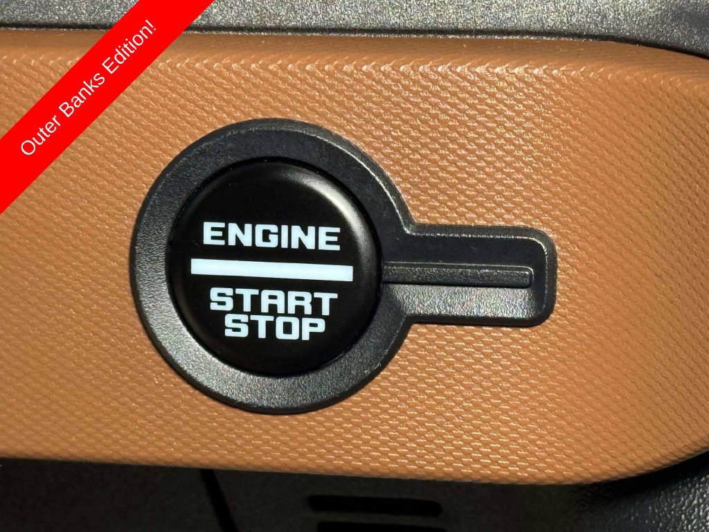 Used 2024 Ford Bronco Outer Banks AWD/4WD image 14
