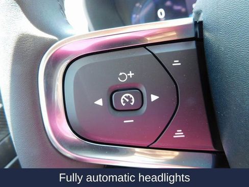 New 2025 Volvo XC40 B5 Ultra w/ Protection Package image 19