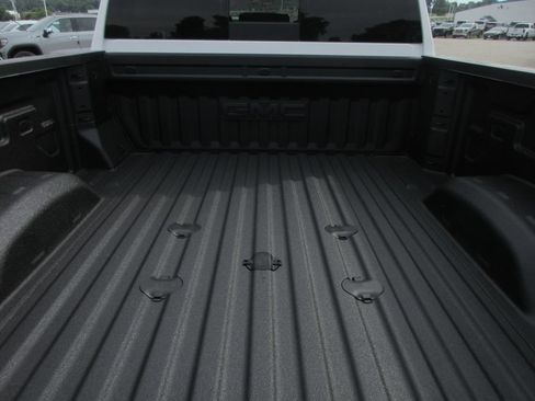 New 2026 GMC Sierra 2500 Denali w/ Denali Reserve Package AWD/4WD image 7