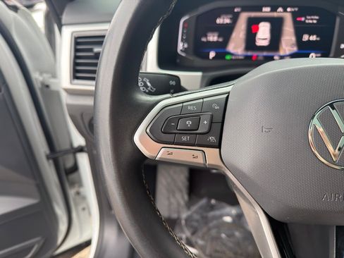 Used 2021 Volkswagen Atlas Cross Sport SEL image 23