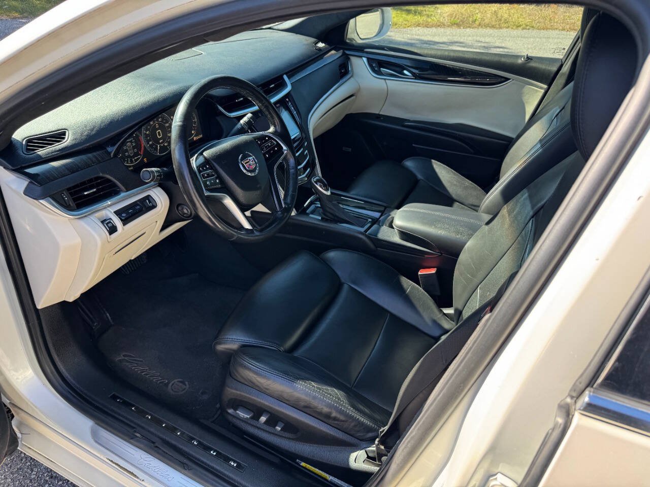Used 2013 Cadillac XTS Platinum w/ Driver Assist Package AWD/4WD image 9