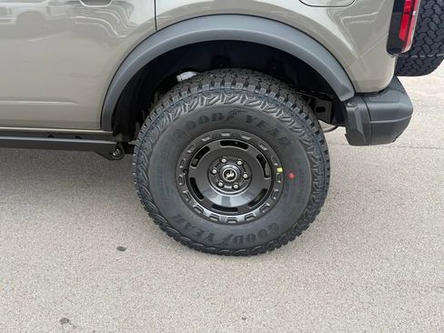 New 2025 Ford Bronco Badlands image 41