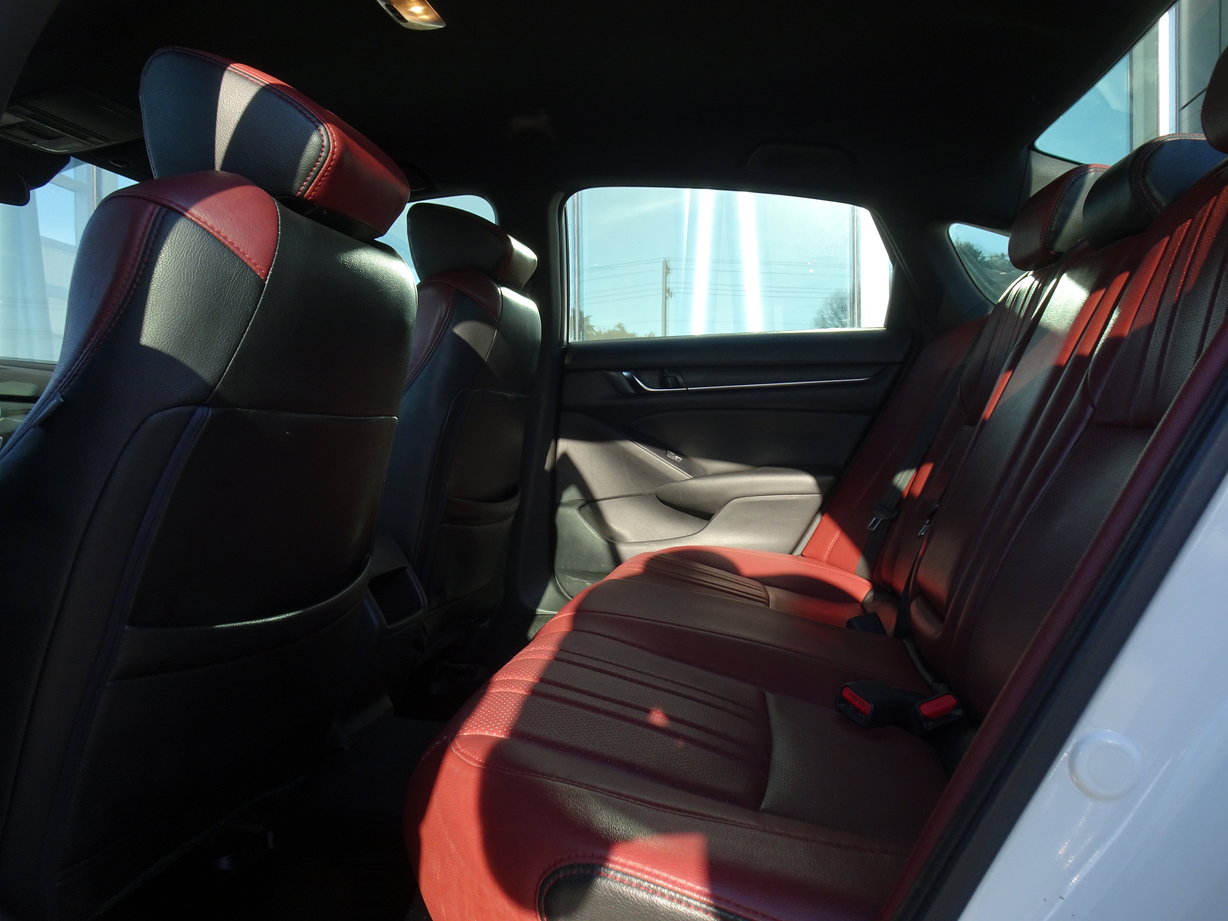 Used 2019 Honda Accord Sport image 14